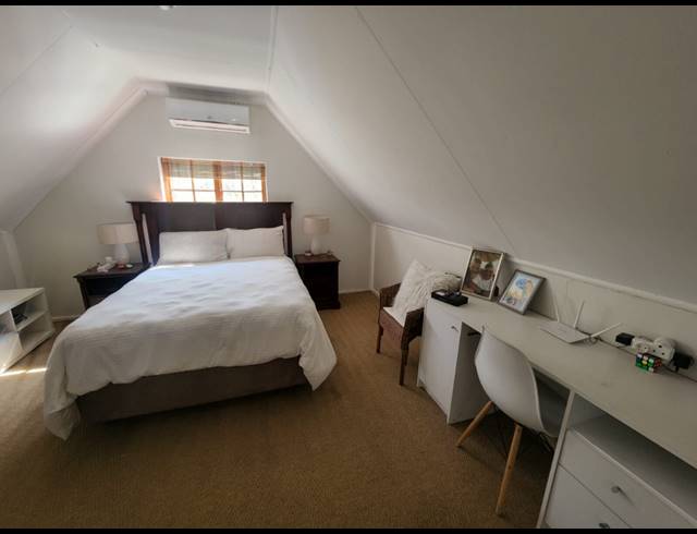 5 BEDROOM TOWNHOUSE FOR SALE IN VAALVIEW